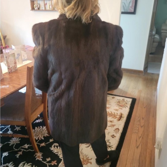 real mink fur coat- like new! Custom made. - Picture 8 of 8